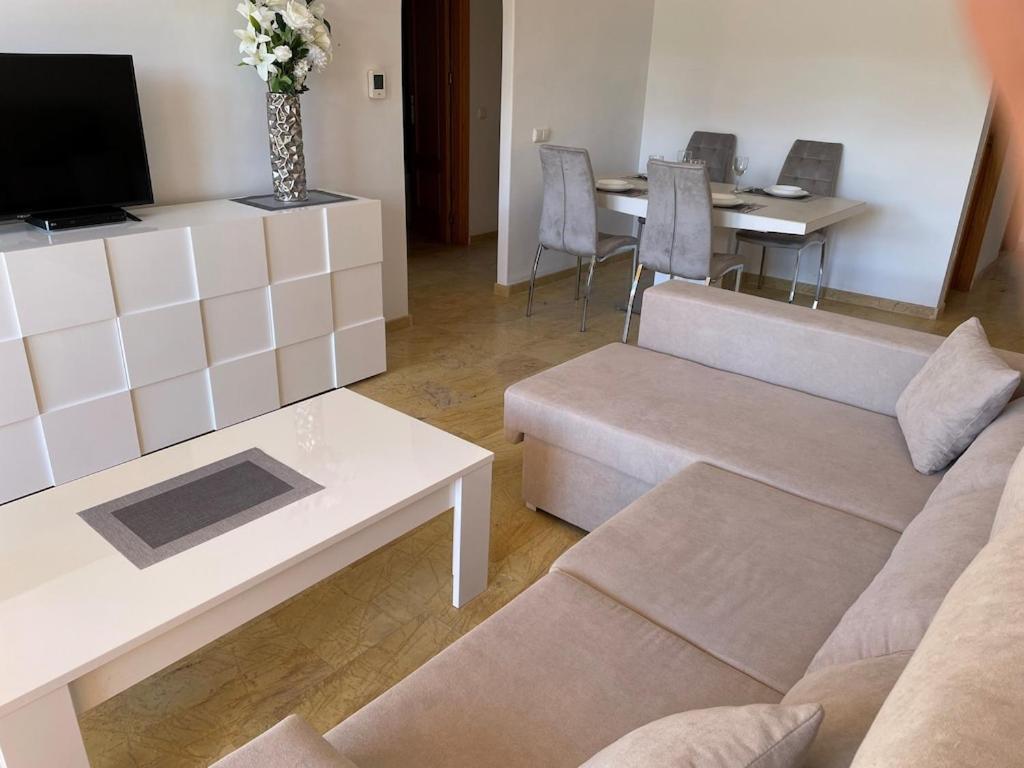 A Stunning 2 Bedroom Apartment 5 Min Walk To The Beautiful Beaches Of Vera Playa Playas de Vera Экстерьер фото